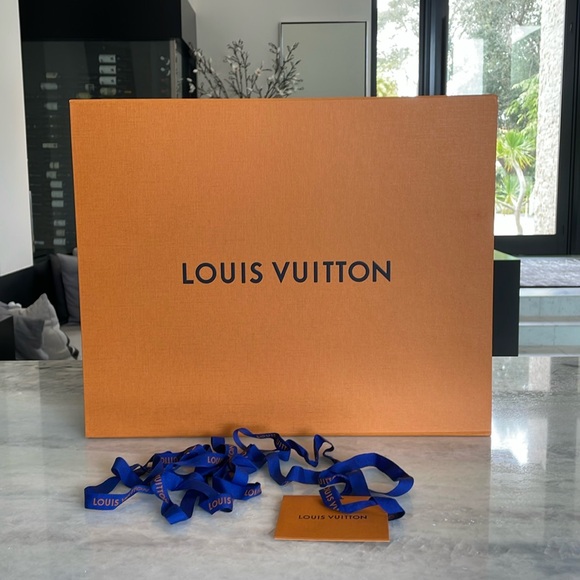 Louis Vuitton Large Box & ribbon bundle - Picture 1 of 2
